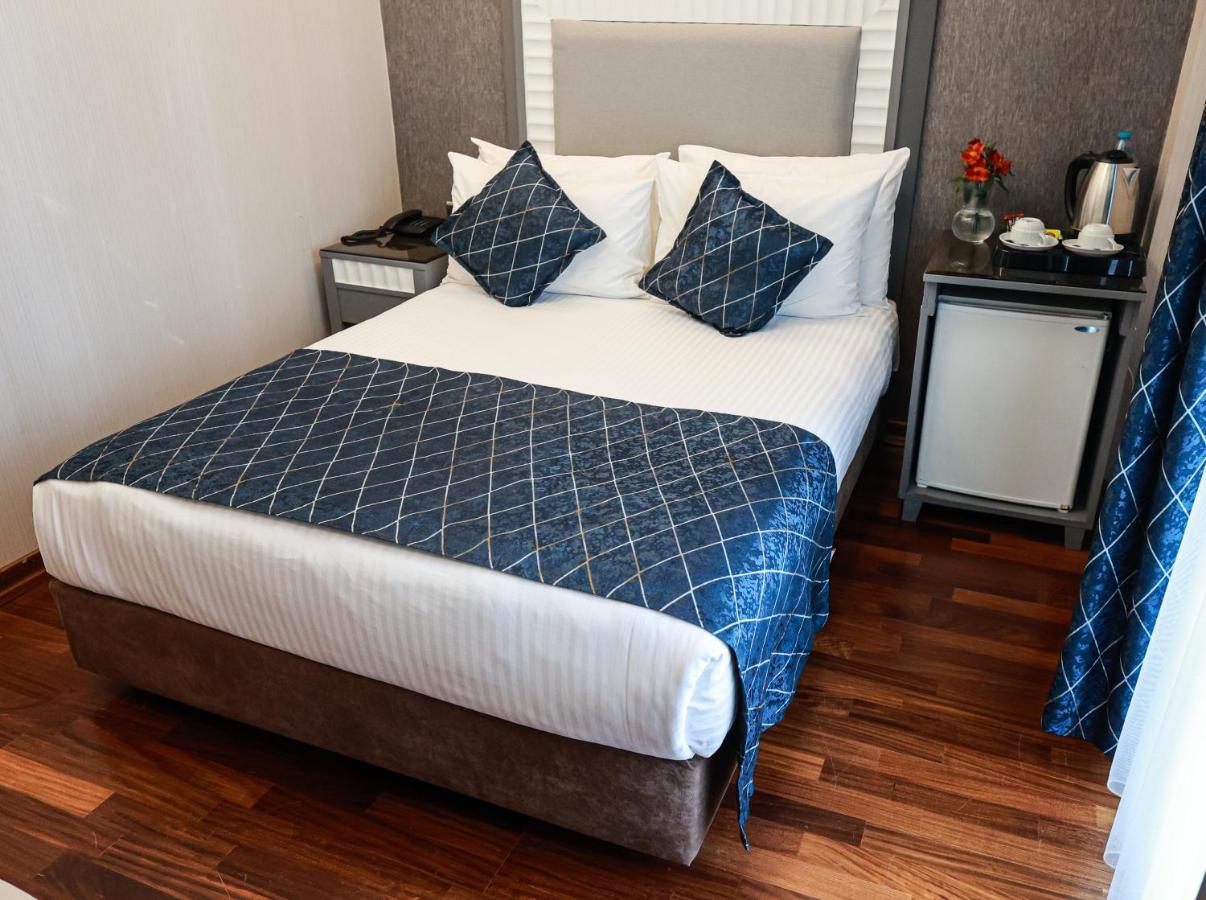 Nova Plaza Park Hotel Истанбул Екстериор снимка