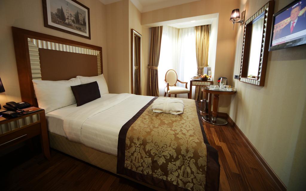 Nova Plaza Park Hotel Истанбул Екстериор снимка