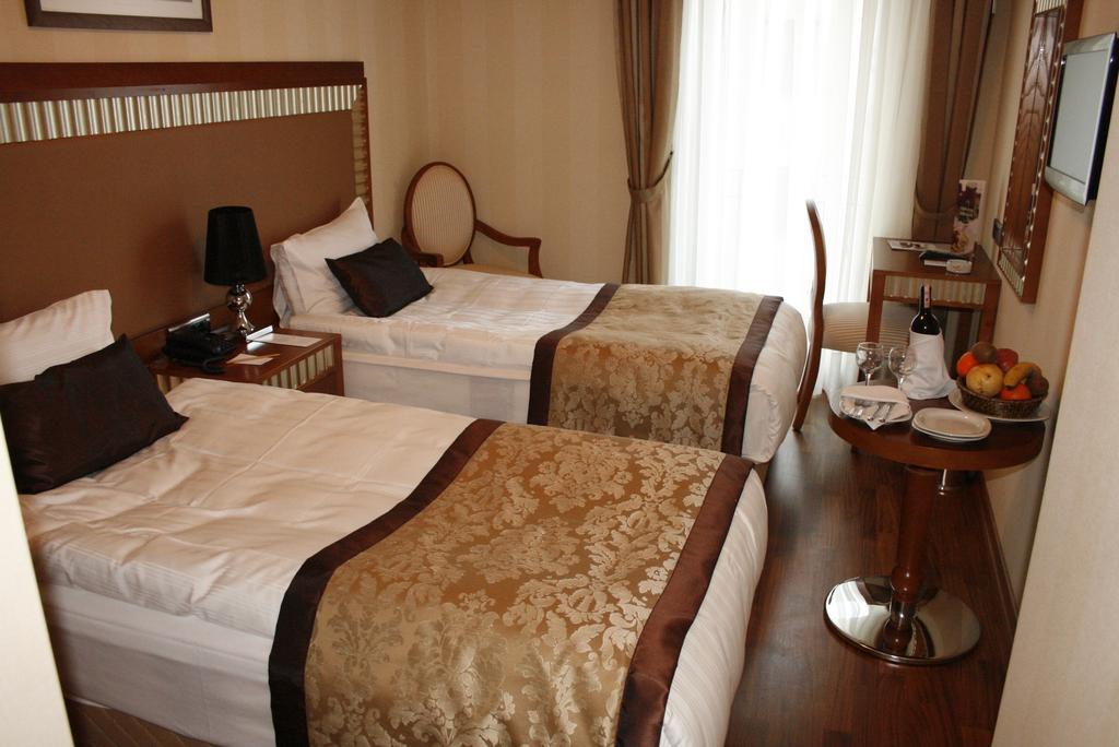Nova Plaza Park Hotel Истанбул Стая снимка
